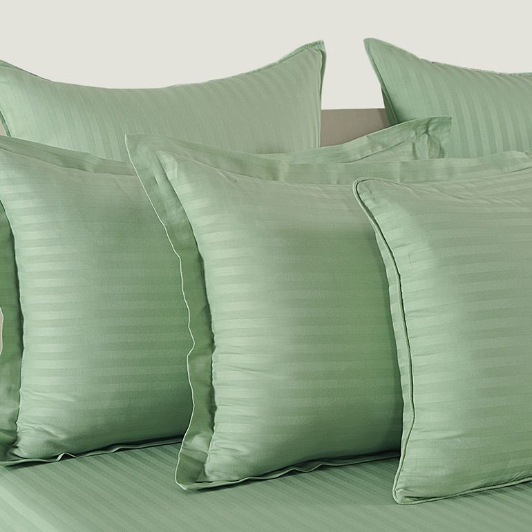 Green Garland Sonata Fitted Bed sheet