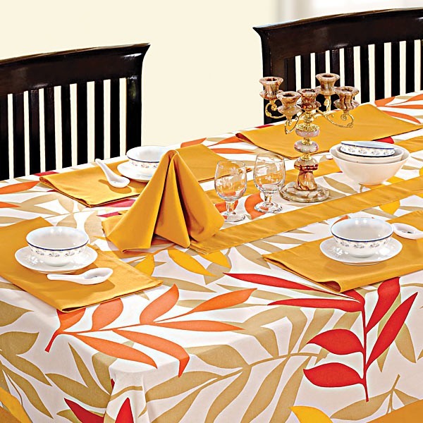 Foliage Printed Rectangular Table Linen-5904